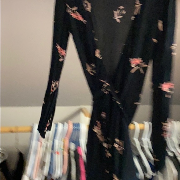 Black and flower dress tie around - Picture 2 of 2